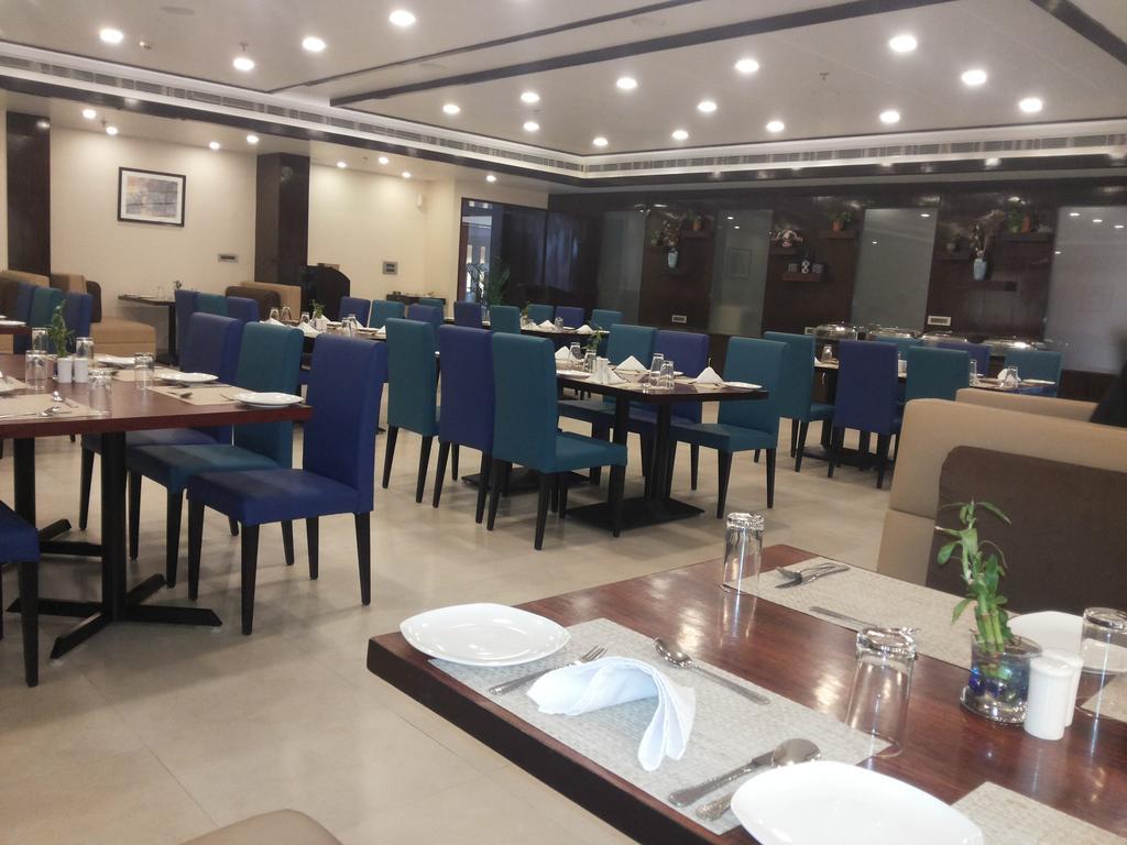 The Legend Hotel Prayagraj Exterior photo
