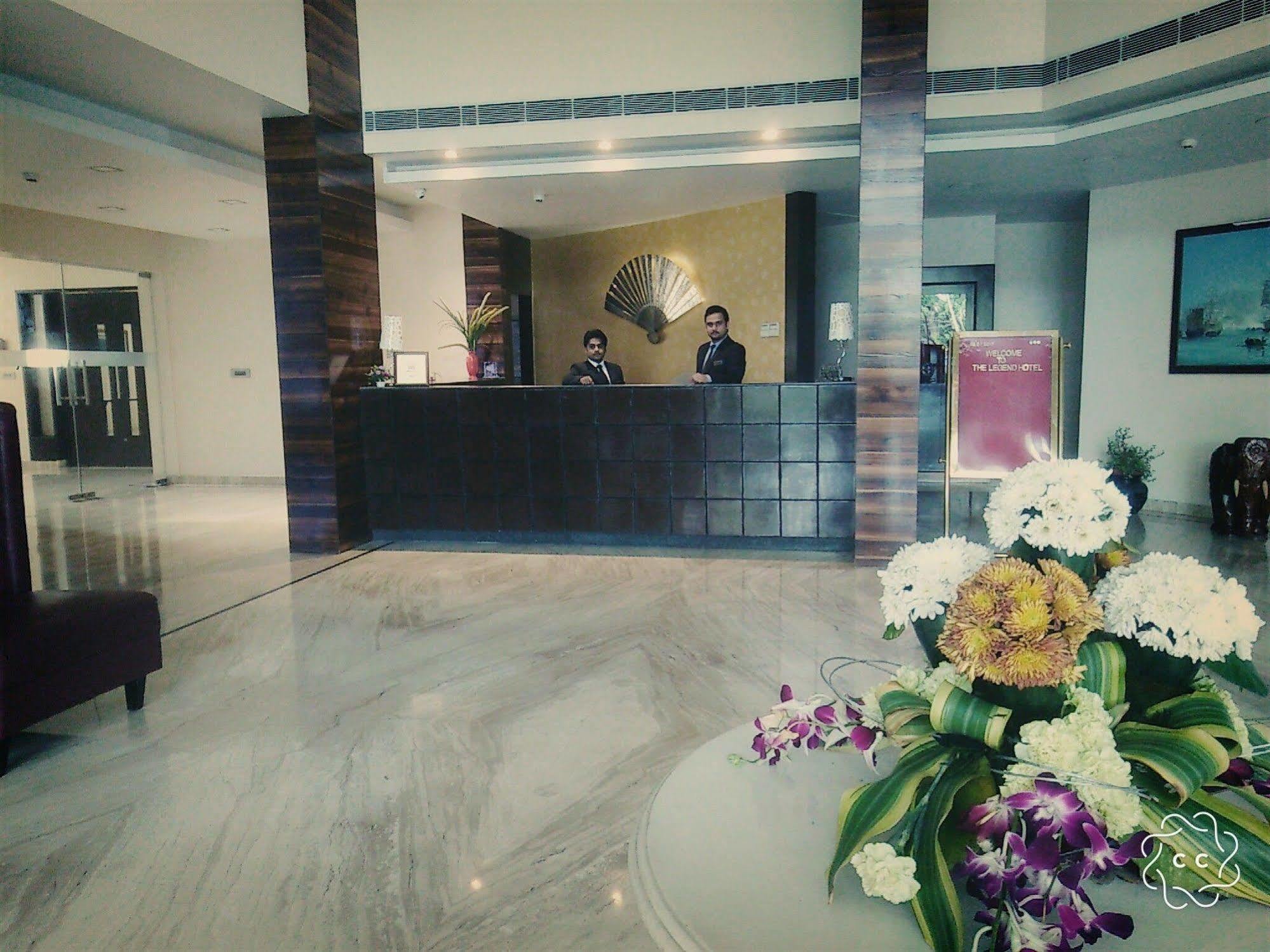 The Legend Hotel Prayagraj Exterior photo